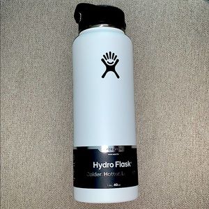 White 40 oz Hydro Flask